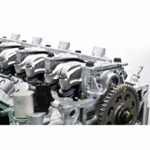 Silnik samochodowy symbolizujący wykorzystanie czyszczenia ultradźwiękowego do konserwacji części w przemyśle motoryzacyjnym.